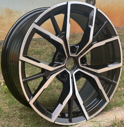 Equinox S081 Black Machined Face alloy wheel